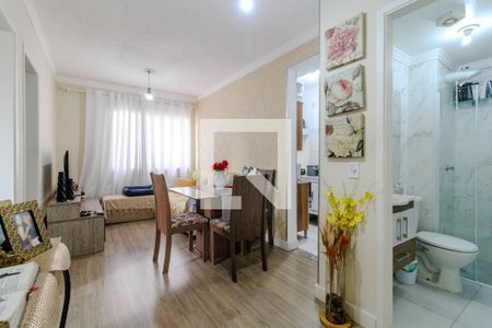Sala de apartamento à venda com 3 quartos, 58m² em Parque Pinheiros, Taboão da Serra