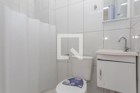 Banheiro de casa para alugar com 1 quarto, 25m² em Liberdade, São Paulo