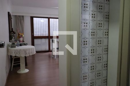 Hall de entrada de apartamento à venda com 2 quartos, 110m² em Centro, São Leopoldo