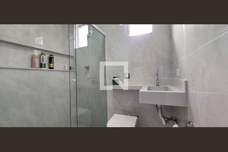Banheiro Quarto 1 suíte de casa à venda com 3 quartos, 370m² em Campestre, Santo André