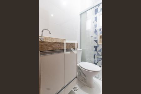 Banheiro de apartamento para alugar com 1 quarto, 25m² em Tucuruvi, São Paulo