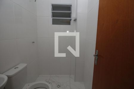 Banheiro de apartamento para alugar com 1 quarto, 30m² em Vila Esperança, São Paulo