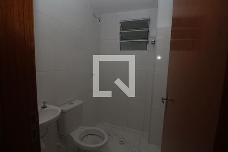 Banheiro de apartamento para alugar com 1 quarto, 30m² em Vila Esperança, São Paulo