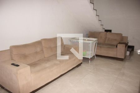 Sala de casa à venda com 2 quartos, 120m² em Tropical, Contagem