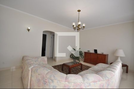 Sala de casa para alugar com 3 quartos, 648m² em Vila Nova Mazzei, São Paulo