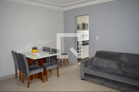 Sala de apartamento para alugar com 3 quartos, 66m² em Parque Turistas, Contagem