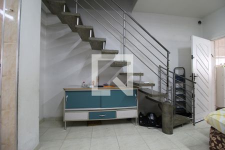 Sala de casa para alugar com 2 quartos, 70m² em Cidade Continental, São Paulo
