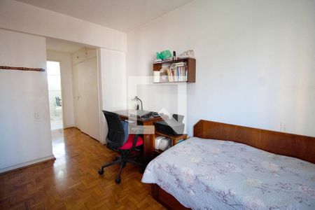 Suíte de apartamento à venda com 3 quartos, 166m² em Vila Pompéia, São Paulo