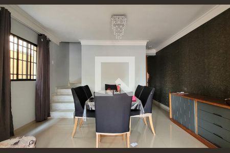 Sala de casa à venda com 3 quartos, 210m² em Utinga, Santo André