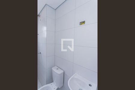 Banheiro de apartamento para alugar com 1 quarto, 45m² em Vila Mangalot, São Paulo