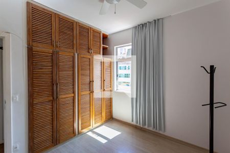 Quarto 1 de apartamento para alugar com 2 quartos, 74m² em Funcionários, Belo Horizonte