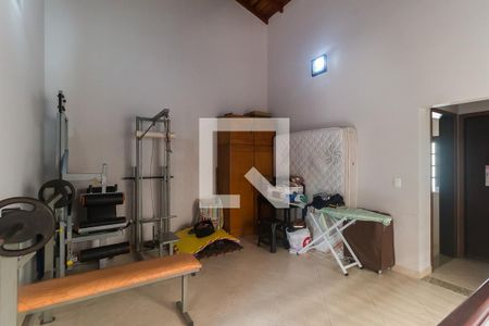 Hall de casa para alugar com 3 quartos, 244m² em Vila Áurea, Poá
