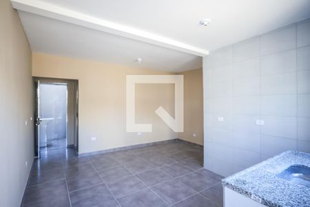 Sala e Cozinha de casa para alugar com 1 quarto, 60m² em Vila Moraes, São Paulo