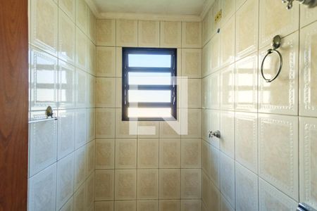 Banheiro de casa de condomínio para alugar com 1 quarto, 20m² em Vila Antonieta, São Paulo