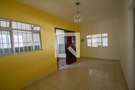 Sala  de casa para alugar com 2 quartos, 80m² em Conjunto Habitacional Aguia de Haia, São Paulo