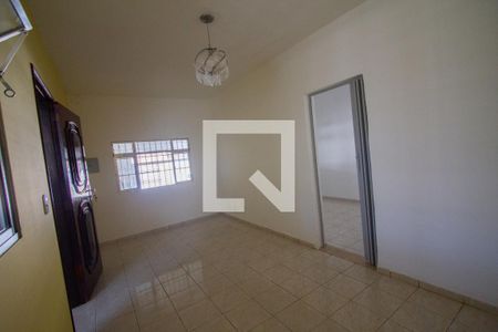 Sala  de casa para alugar com 2 quartos, 80m² em Conjunto Habitacional Aguia de Haia, São Paulo