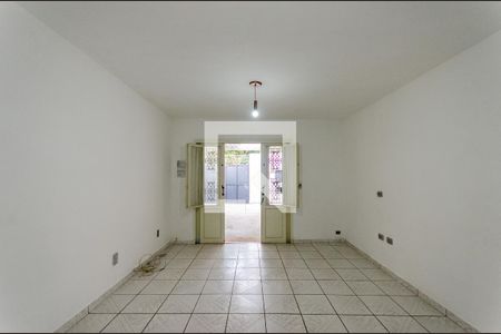 Sala de casa para alugar com 2 quartos, 72m² em Jardim Santa Lucrecia, São Paulo