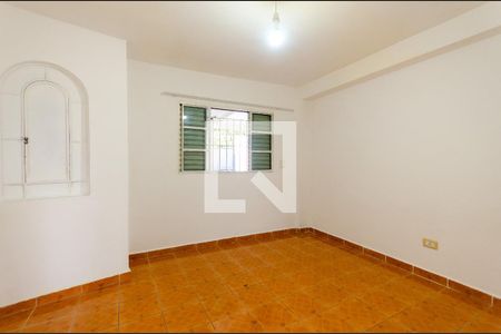 Quarto de casa para alugar com 2 quartos, 72m² em Jardim Santa Lucrecia, São Paulo
