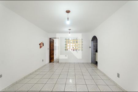 Sala de casa para alugar com 2 quartos, 72m² em Jardim Santa Lucrecia, São Paulo