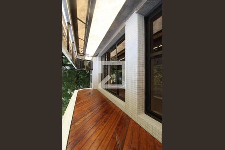 Varanda de apartamento à venda com 4 quartos, 210m² em Vila Nova Conceição, São Paulo