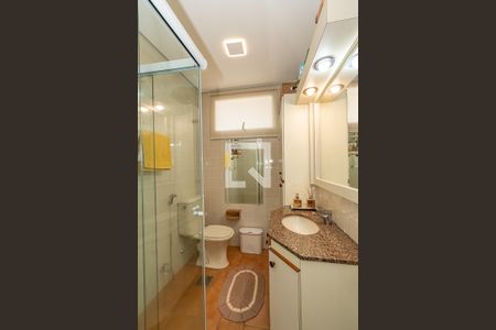 Banheiro  de apartamento à venda com 1 quarto, 56m² em Centro, Campinas