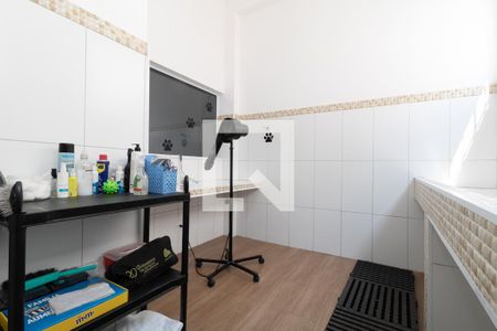 Sala inferior de casa para alugar com 2 quartos, 175m² em Jardim Cotching, São Paulo