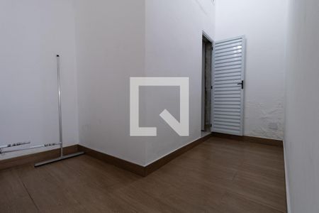 Sala inferior de casa para alugar com 2 quartos, 300m² em Jardim Cotching, São Paulo