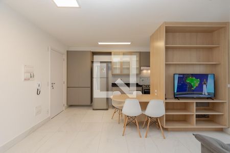 Sala de apartamento para alugar com 2 quartos, 66m² em Santo Amaro, São Paulo