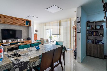 Sala de apartamento à venda com 3 quartos, 200m² em Ingá, Niterói