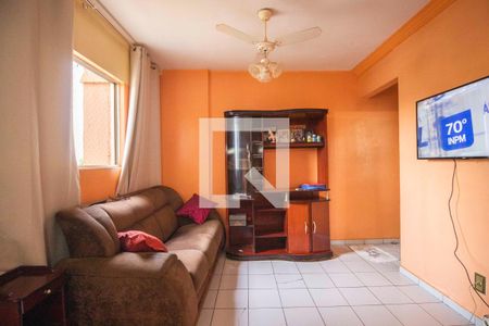 Sala de apartamento para alugar com 3 quartos, 80m² em Setor Bela Vista, Goiânia