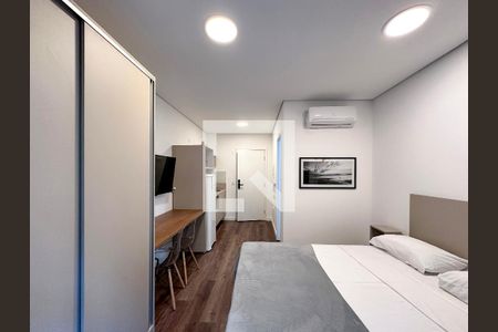 Quarto de kitnet/studio para alugar com 0 quarto, 24m² em Campo Belo, São Paulo