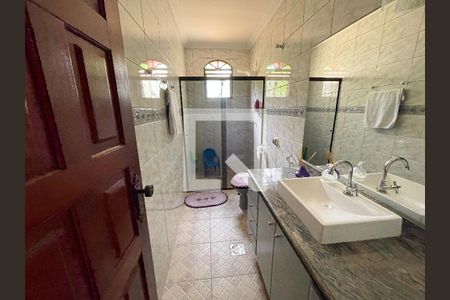 Banheiro de casa à venda com 4 quartos, 310m² em Inconfidentes, Contagem