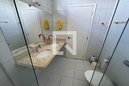 Banheiro da Suíte 01 de casa de condomínio para alugar com 5 quartos, 300m² em Royal Park, Ribeirão Preto