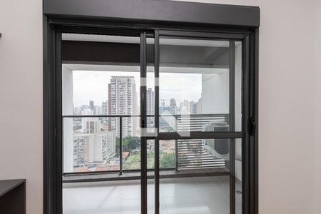 Varanda de kitnet/studio para alugar com 1 quarto, 25m² em Jardim das Acácias, São Paulo