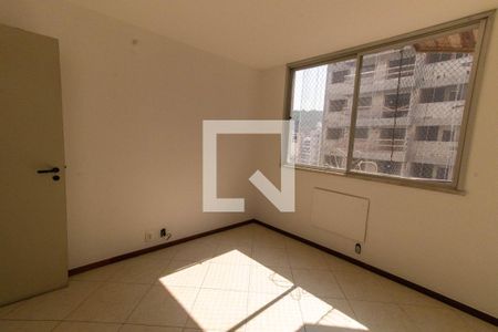 Quarto de apartamento à venda com 2 quartos, 90m² em Icaraí, Niterói