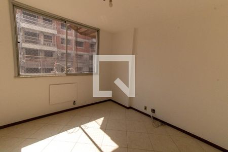 Quarto de apartamento à venda com 2 quartos, 90m² em Icaraí, Niterói