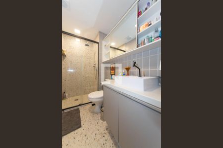 Banheiro de apartamento à venda com 1 quarto, 33m² em Brooklin Paulista, São Paulo