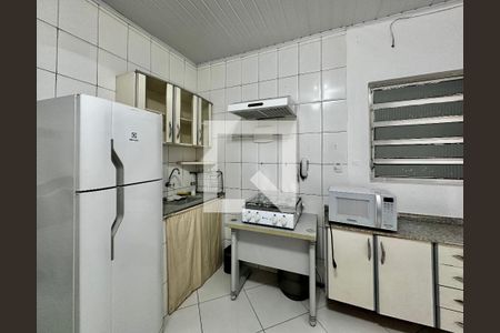 Cozinha de casa para alugar com 0 quarto, 24m² em Jardim Aeroporto, São Paulo