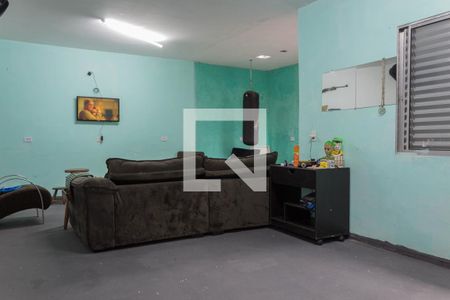 Sala / Quarto de casa para alugar com 1 quarto, 120m² em Vila Alves Dias, São Bernardo do Campo