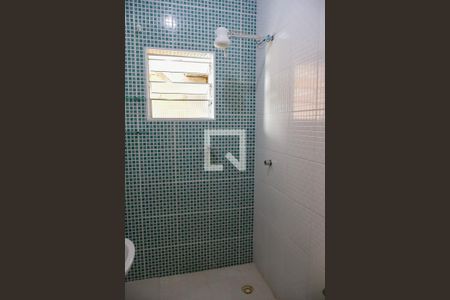 Banheiro de casa para alugar com 1 quarto, 47m² em Ayrosa, Osasco
