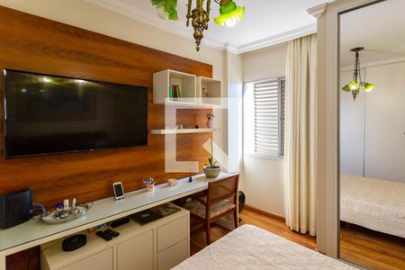 Quarto de apartamento à venda com 1 quarto, 47m² em Santa Efigênia, Belo Horizonte