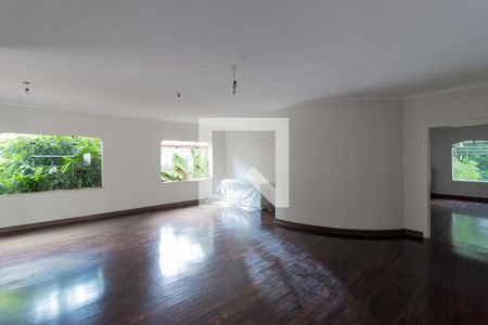 Sala de Estar  de casa à venda com 5 quartos, 600m² em Chácara Monte Alegre, São Paulo