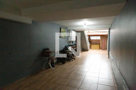 Garagem de casa à venda com 2 quartos, 140m² em Vila das Palmeiras, Guarulhos