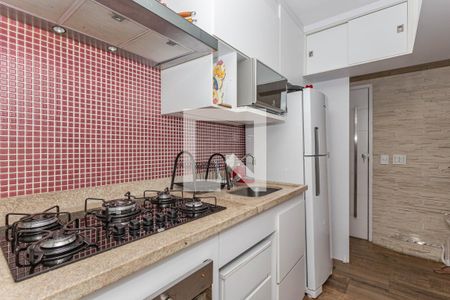 Cozinha de apartamento à venda com 2 quartos, 56m² em Vila Liviero, São Paulo