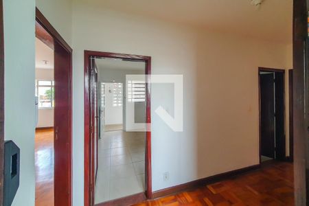 hall corredor de apartamento para alugar com 2 quartos, 90m² em Cambuci, São Paulo