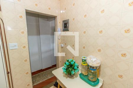 Apartamento à venda com 90m², 3 quartos e 1 vaga Apartamento à venda com 90m², 3 quartos e 1 vagaCozinha e Área de Serviço