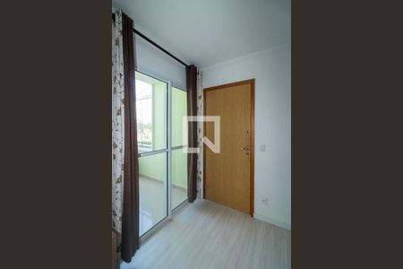 Sala de apartamento para alugar com 2 quartos, 60m² em Jardim Isis, Cotia