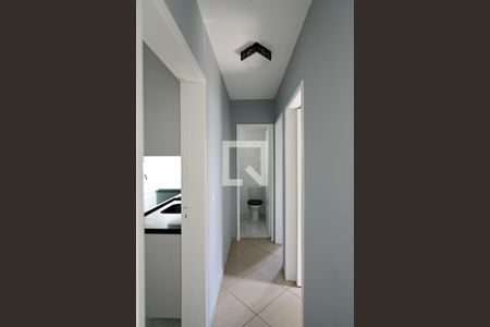 Corredor de apartamento para alugar com 2 quartos, 47m² em Vila Santa Teresa (zona Sul), São Paulo