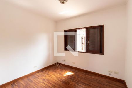 Quarto 1 de casa para alugar com 3 quartos, 400m² em Vila Albertina, São Paulo