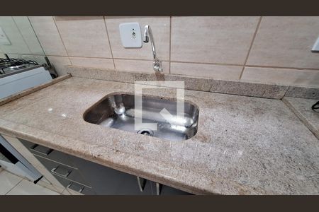 Cozinha de apartamento para alugar com 1 quarto, 45m² em Vila Caiçara, Praia Grande